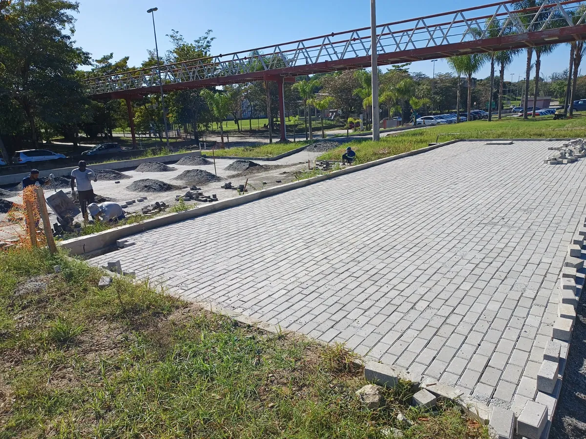 Pavimentação concluída em área comum de condomínio